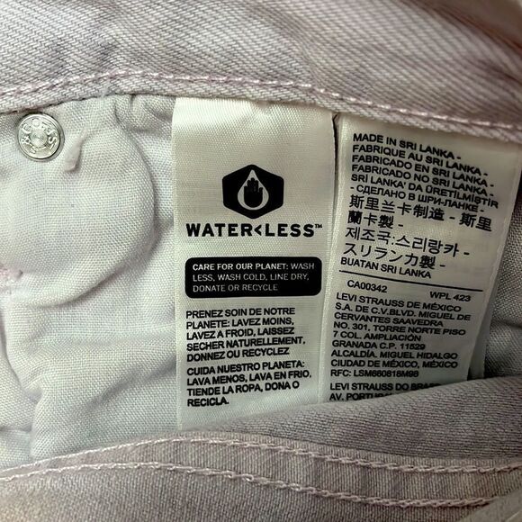 Levi’s lilac high rise shorts - Picture 7 of 9